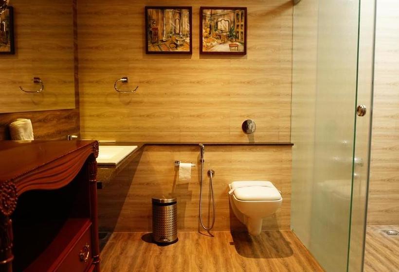 Resort The Emerald Club 1