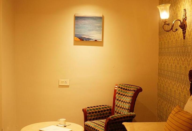 Resort The Emerald Club 10