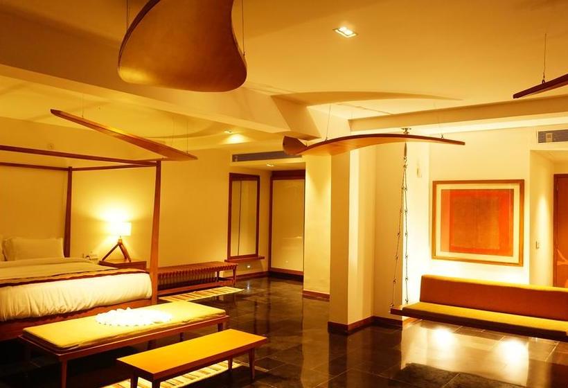 Resort The Emerald Club 15