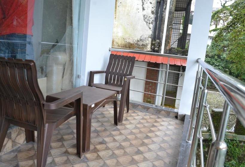 Sky Lark Hotel & Restaurant 12