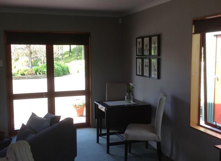 Faulknor On Shanley B&b 1