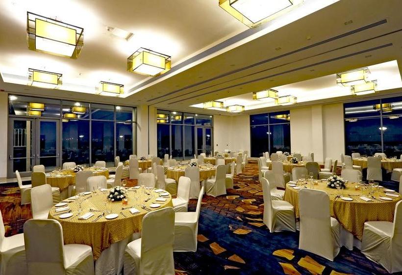 Hotel Courtyard By Marriott Surat 6