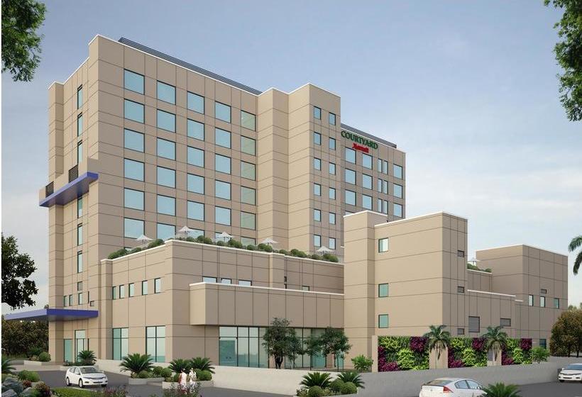 Hotel Courtyard By Marriott Surat 9