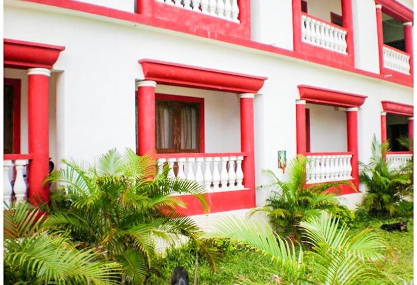 Hotel Nirvaah Calangute Beachfront 2