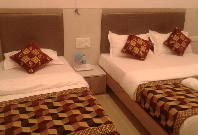 Hostel Room Maangta 133 @ Kurla West 10