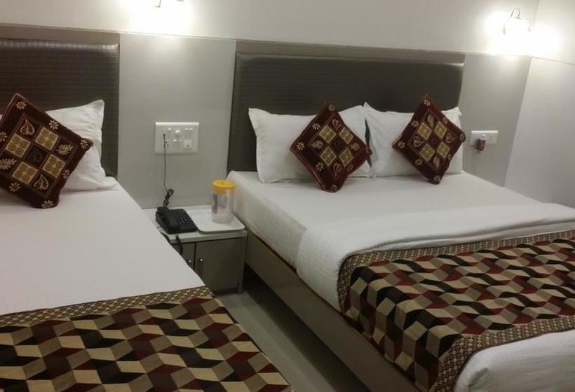 Hostel Room Maangta 133 @ Kurla West 4