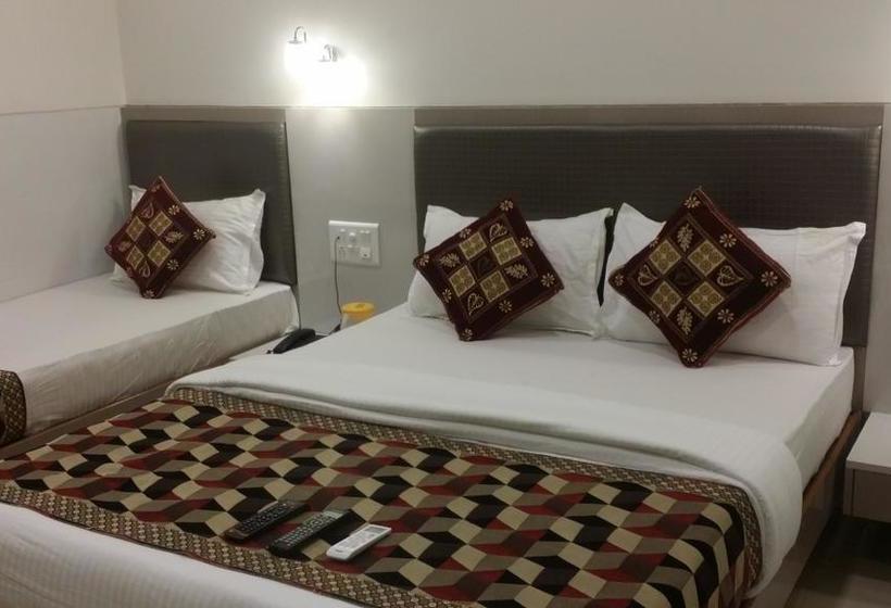 Hostel Room Maangta 133 @ Kurla West 8