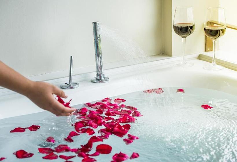 Hotel Baan Rim Ao 12