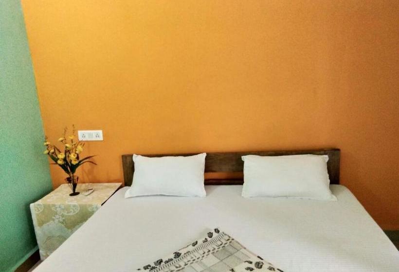 Hotel Dreams Palm Anjuna