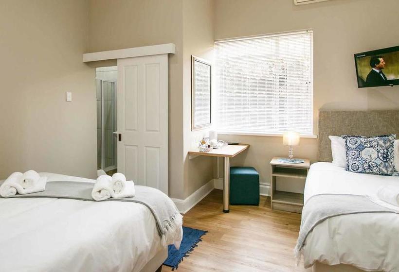 Bed and Breakfast De Akker Guest House 11