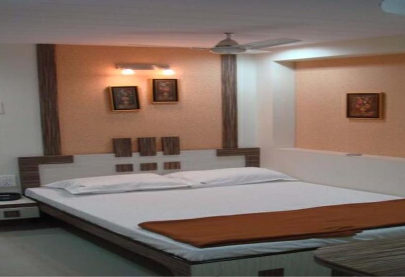 Hotel Room Maangta 219 @ Goregaon 14