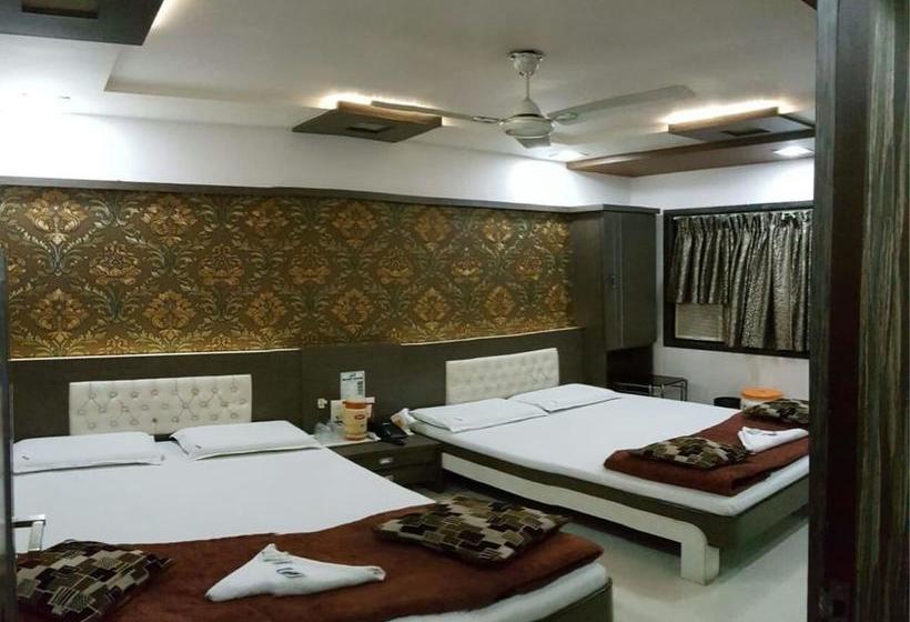 Hotel Room Maangta 219 @ Goregaon 4