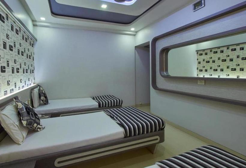 Hotel Room Maangta 219 @ Goregaon 6