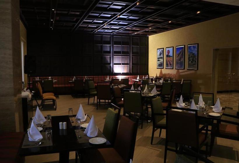 Hotel Ramada Jammu City Centre 15