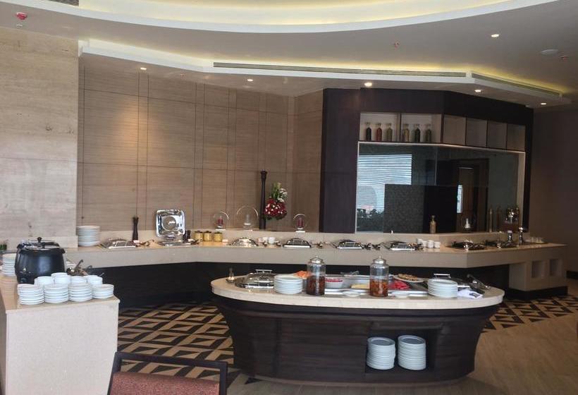 Hotel Ramada Jammu City Centre 16