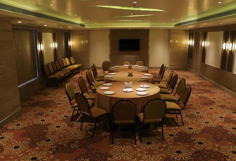 Hotel Ramada Jammu City Centre 18