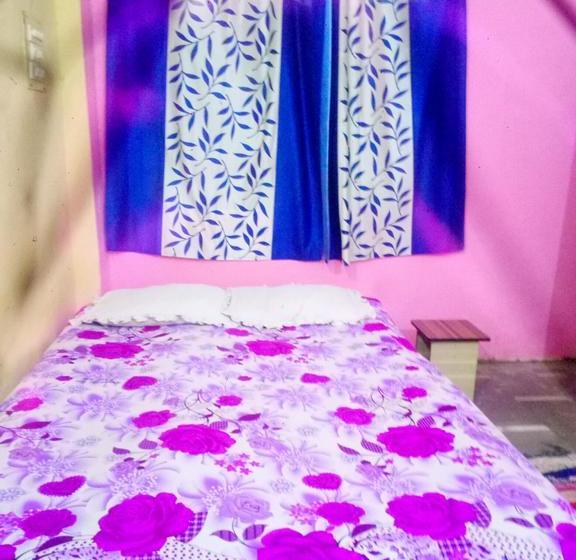 Bed and Breakfast Shree Rooms 8