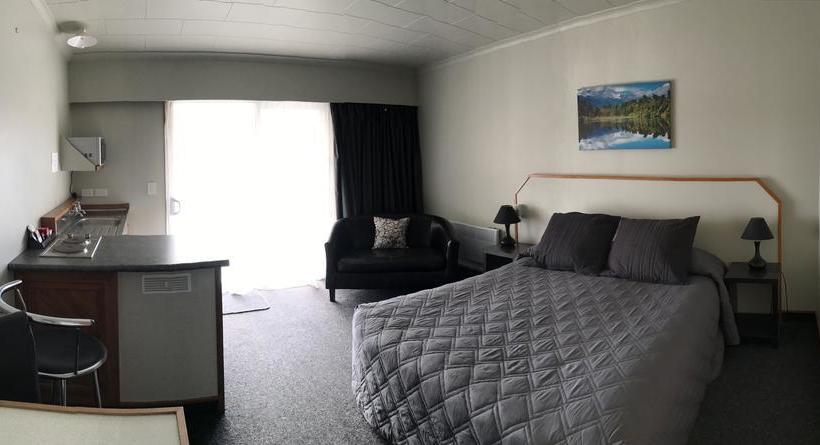 Haast Beach Motel 9