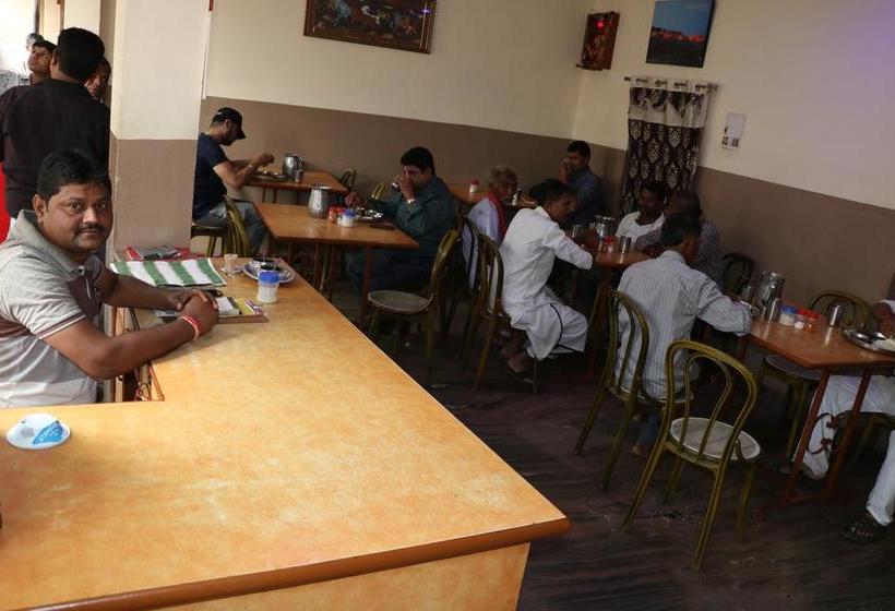 Hotel Ganesh & Rastaurent 10