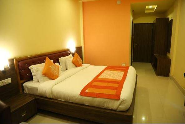 Hotel Suraj Palace 13