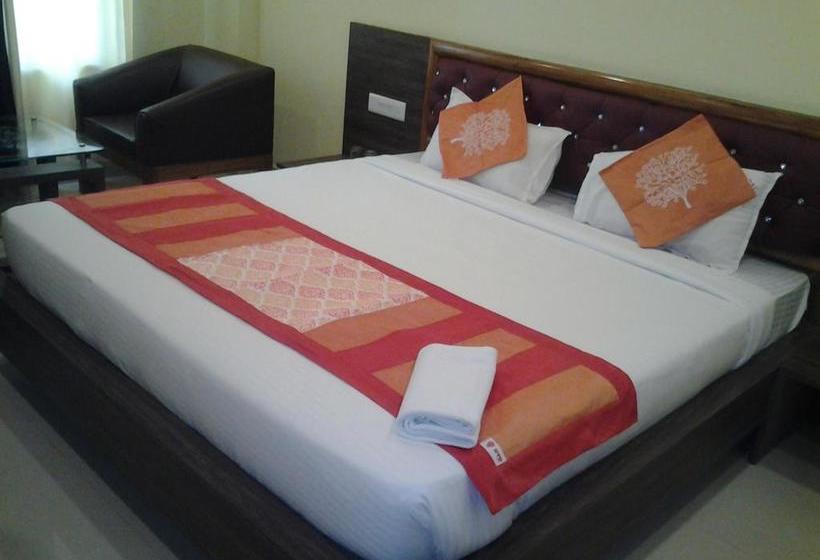 Hotel Suraj Palace 9