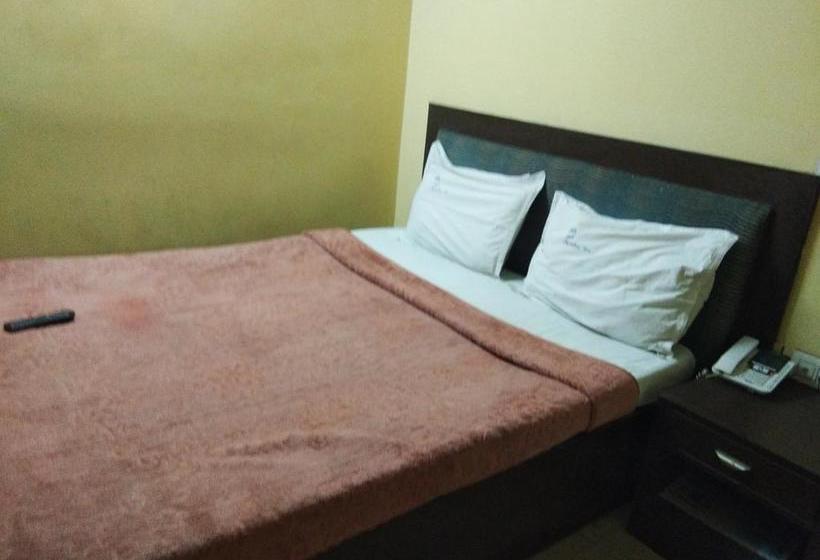 Hotel Meridian Inn 12