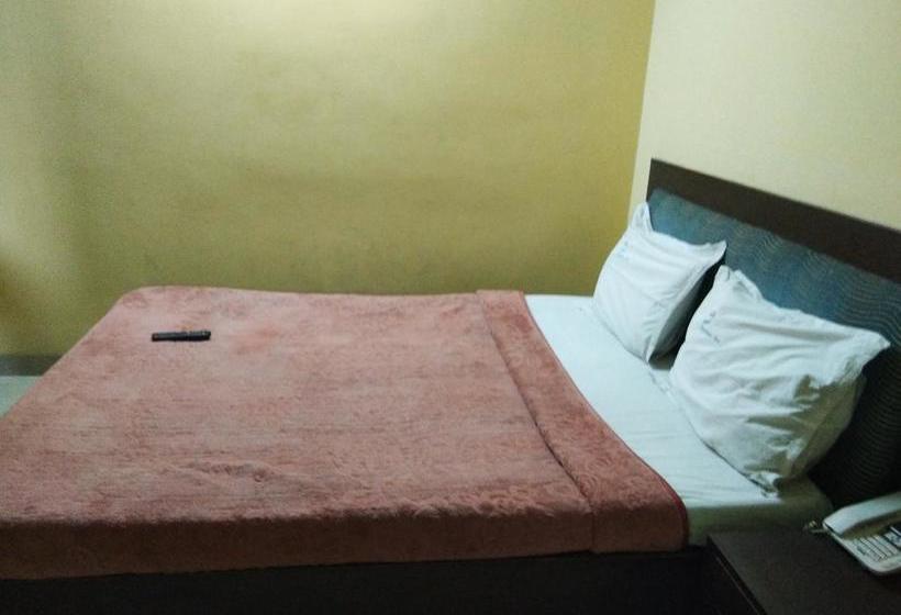 Hotel Meridian Inn 19