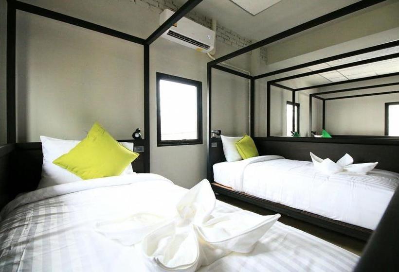 Hostel The Tree Sleep And Space 6