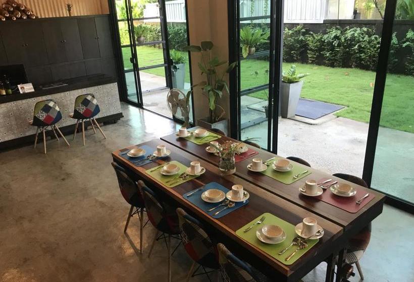 Hostel The Tree Sleep And Space 8