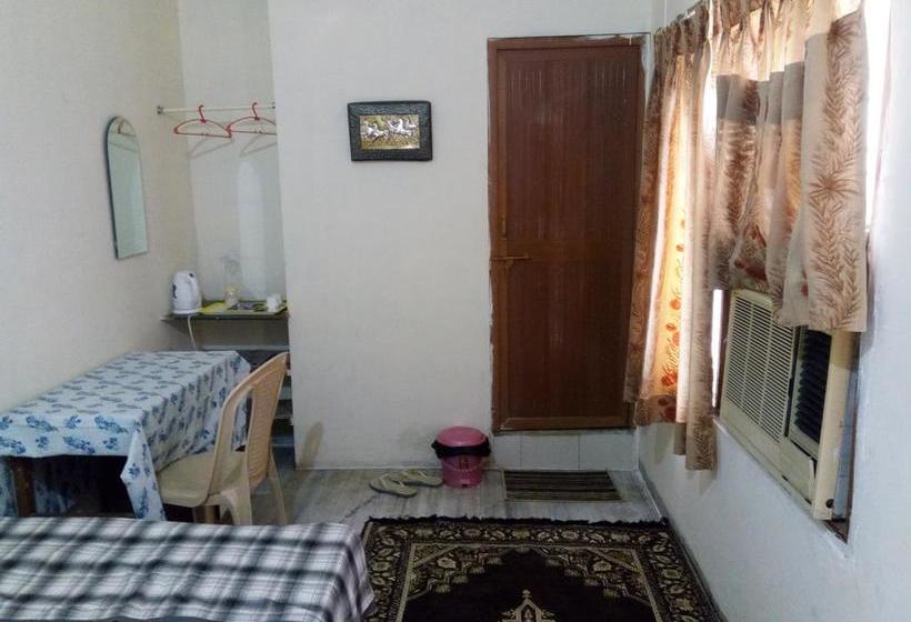 Bed and Breakfast Gokul Home Stay Indore 13