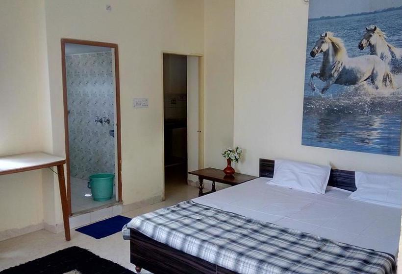 Bed and Breakfast Gokul Home Stay Indore 14