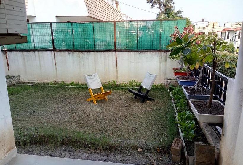 Bed and Breakfast Gokul Home Stay Indore 4