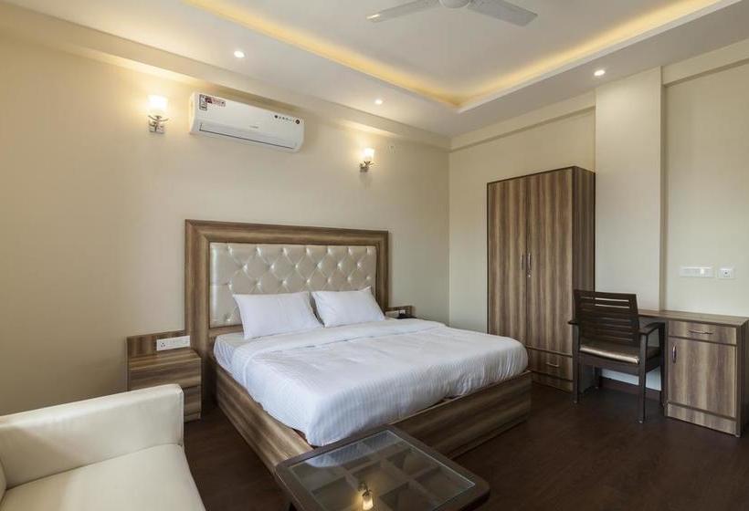 Fabhotel Tavishk Golf Course Road 1