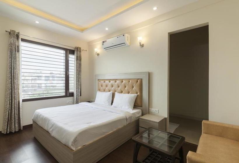 Fabhotel Tavishk Golf Course Road 15