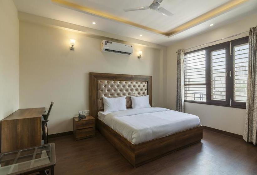 Fabhotel Tavishk Golf Course Road 19