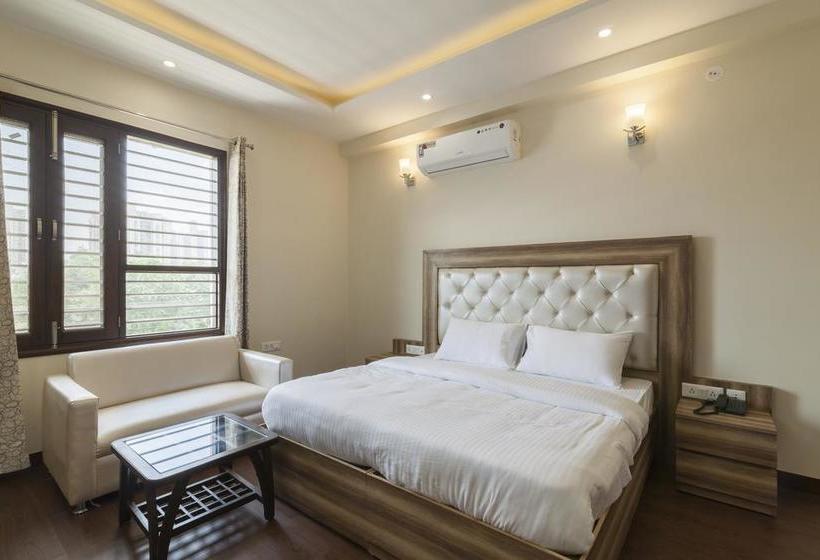 Fabhotel Tavishk Golf Course Road 2