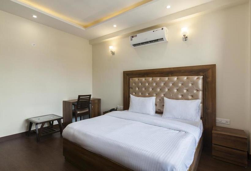 Fabhotel Tavishk Golf Course Road 20