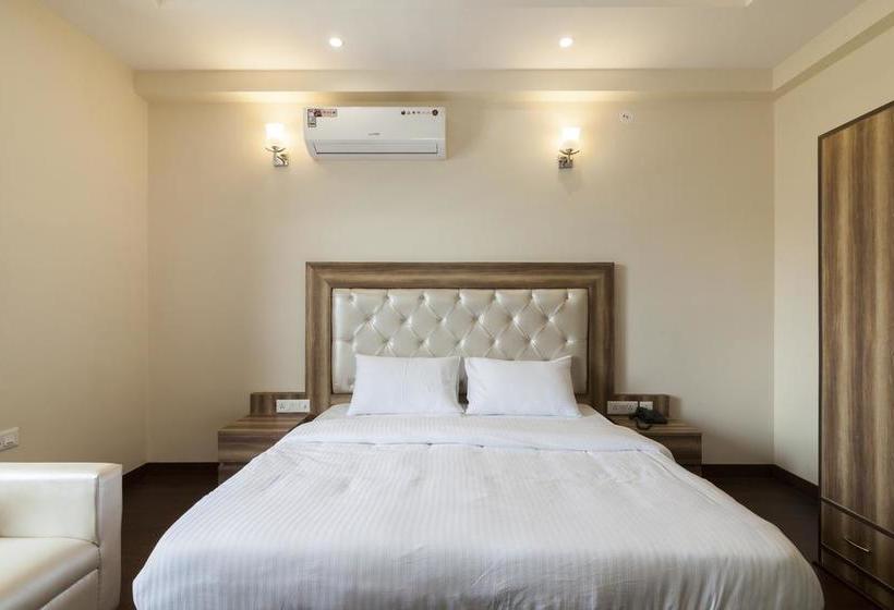 Fabhotel Tavishk Golf Course Road 3