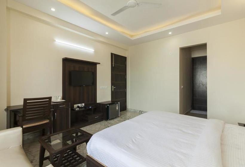 Fabhotel Tavishk Golf Course Road 5