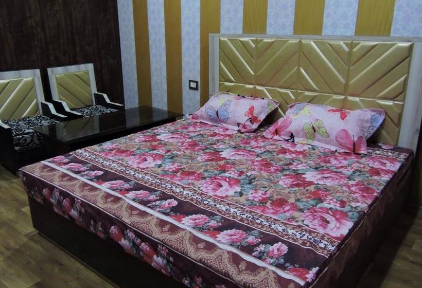 Hotel Grand Kailash 15