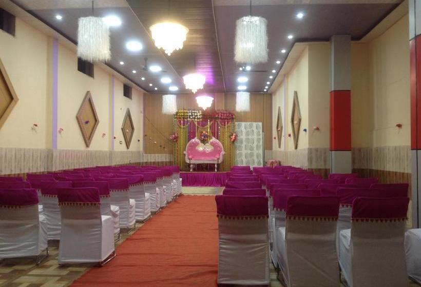 Hotel Grand Kailash 9