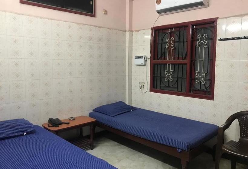 Hotel Merit Guest House 8