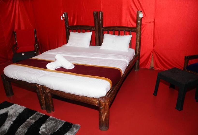 Resort Trippers Stay 15