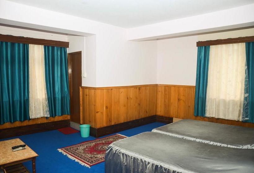 Hotel Fortuna Lachung 9