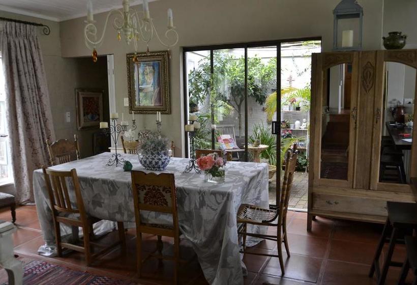 Bed and Breakfast Three Oaks 13