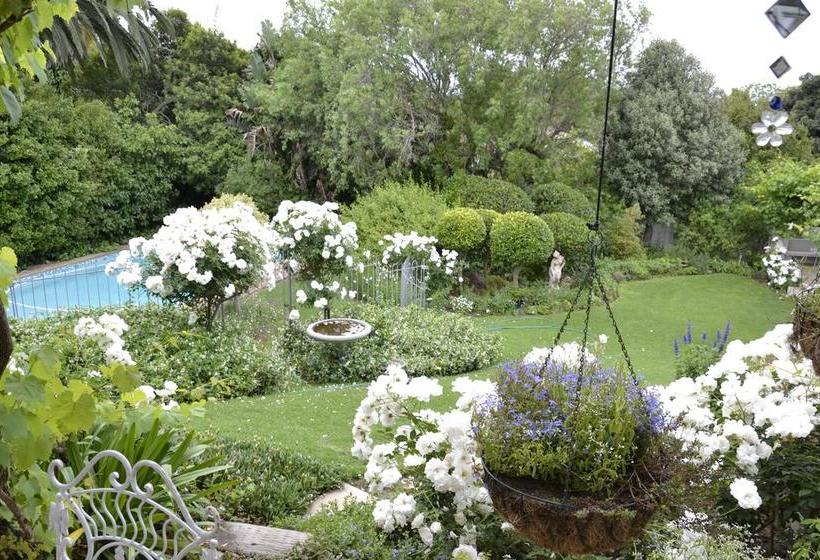 Bed and Breakfast Three Oaks 7