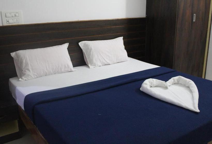 Hotel Bright Inn Comforts 13