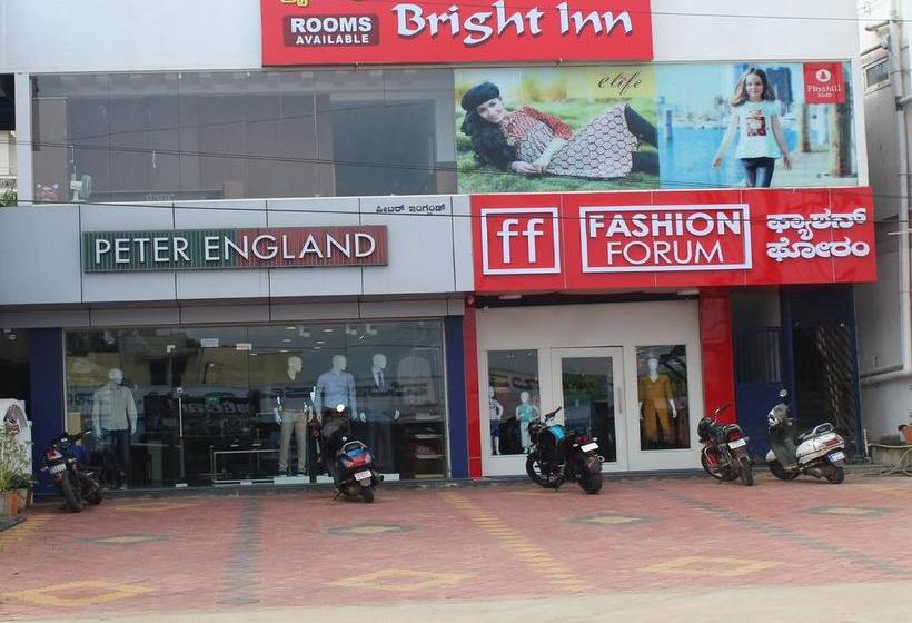 Hotel Bright Inn Comforts 16