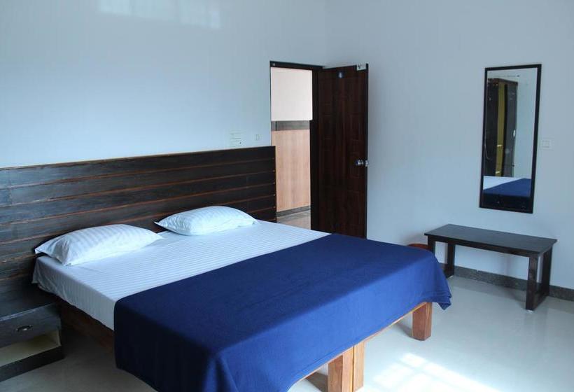 Hotel Bright Inn Comforts 18