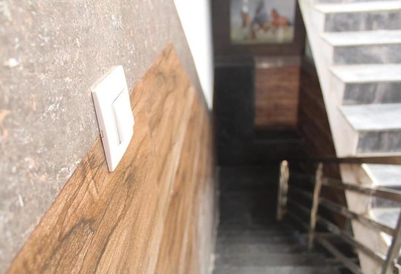 Hotel Bright Inn Comforts 2